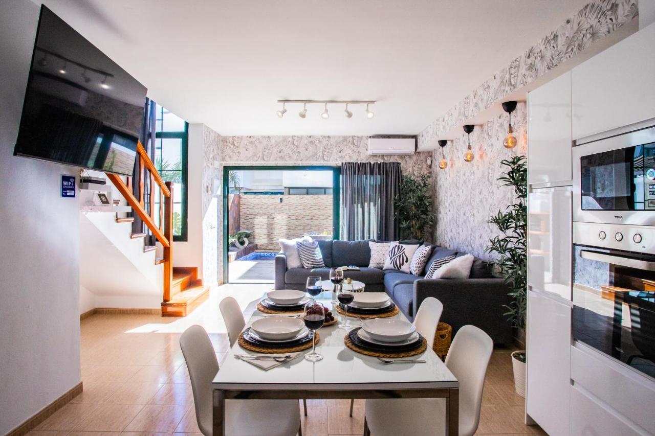 Vakantiehuis Casa Evelyn Piscina Climatizada